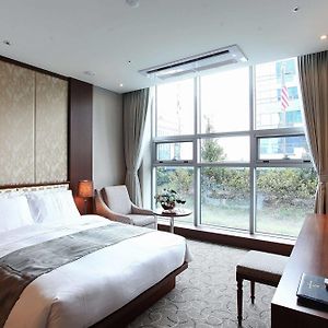 Rosana Hotel